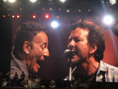 Bruce Springsteen and Eddie Vedder - Melbourne